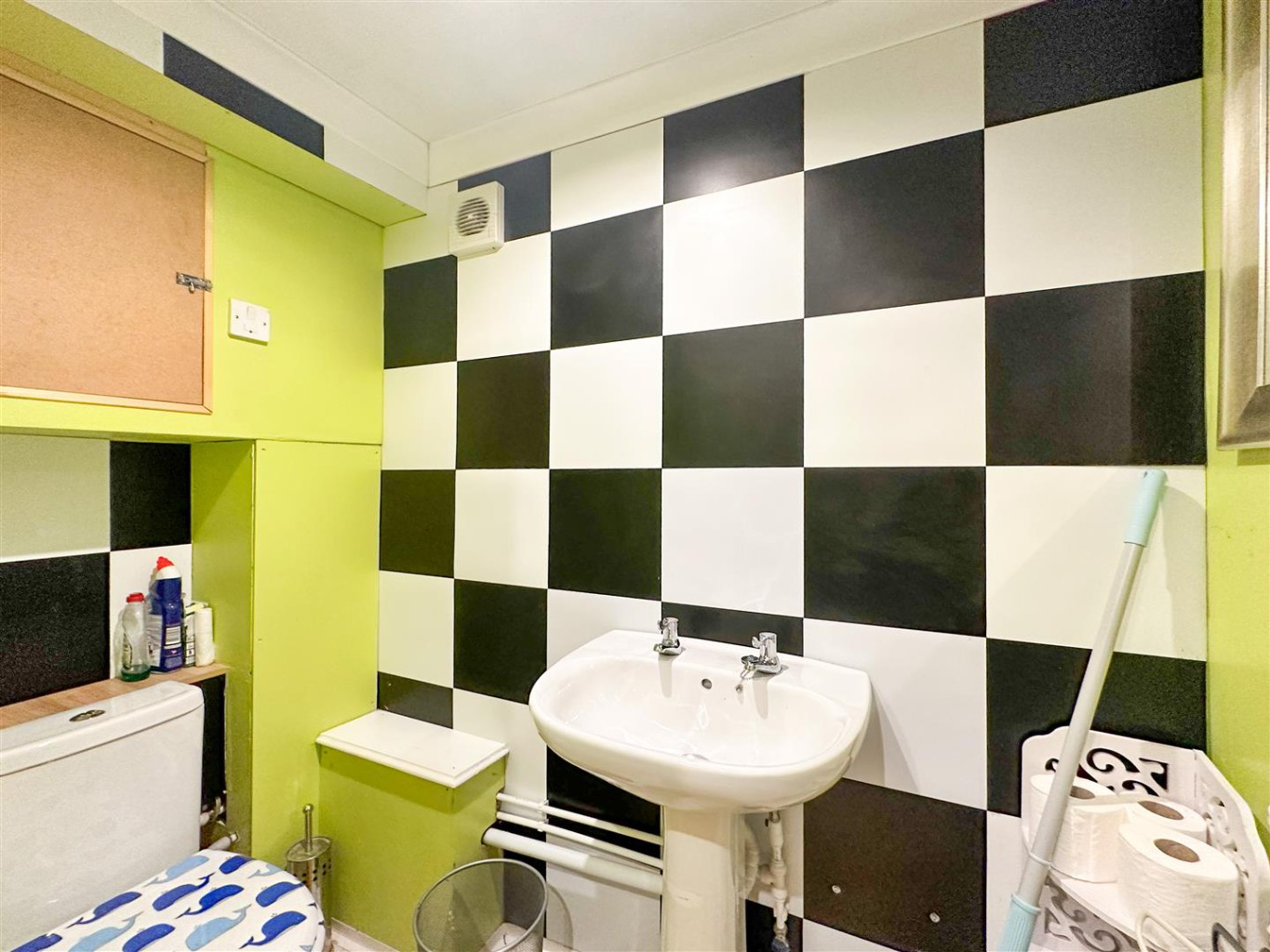 Porthleven, Three bed family home, photo 9