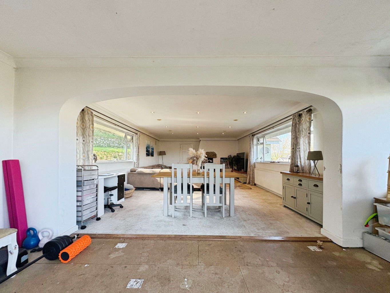 Helston, Spacious property set within approximately 3 acres, photo 7