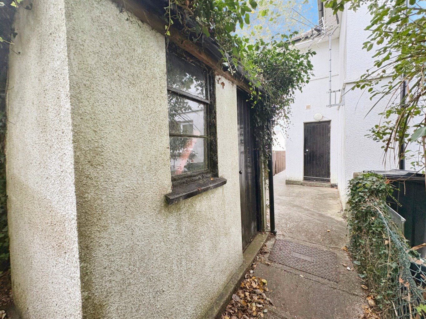 Helston, Ideal first home with garden, photo 17