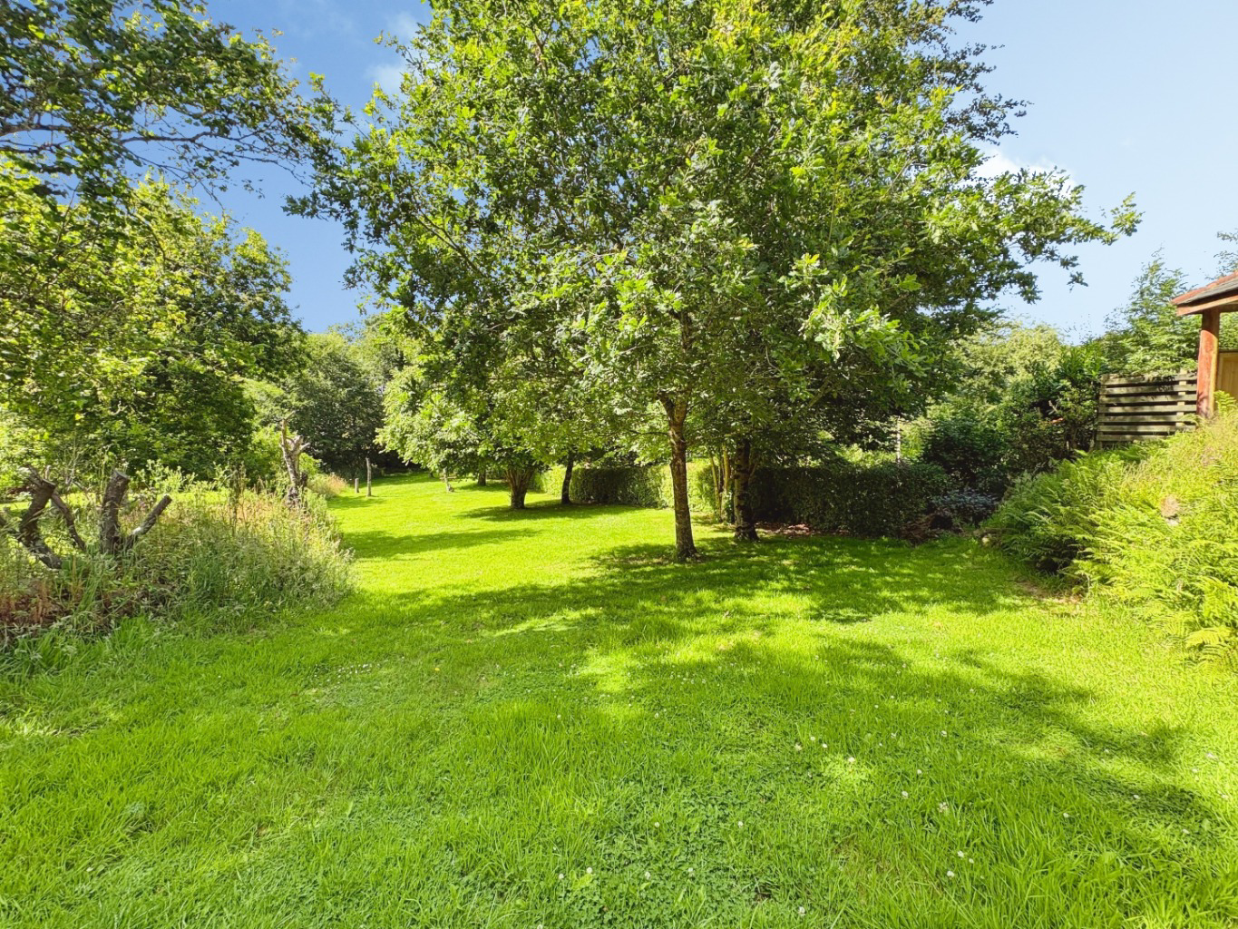 Godolphin Cross, Spacious family home within a generous plot, photo 14