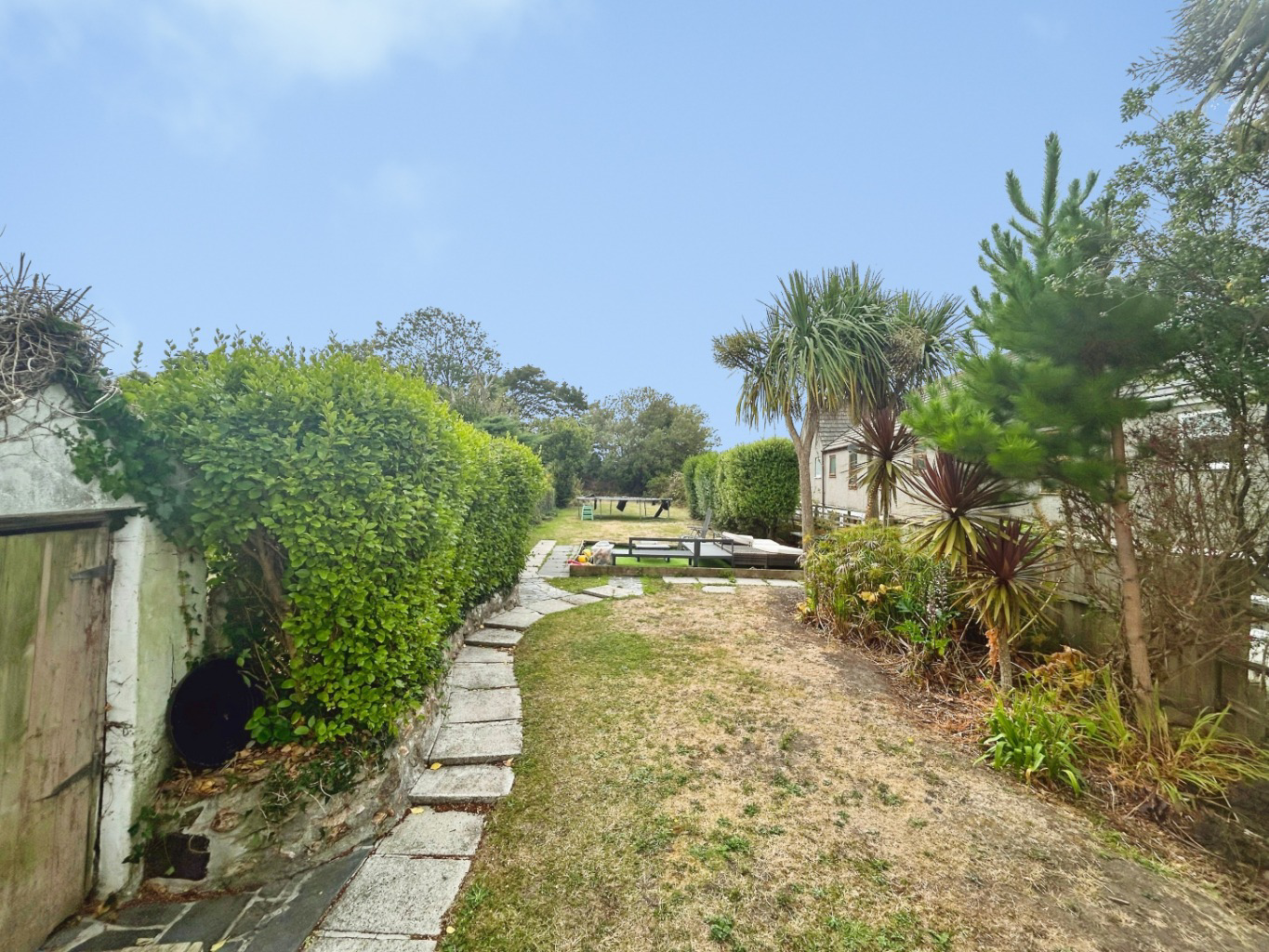 Hayle, Four bed home in convenient location, photo 3