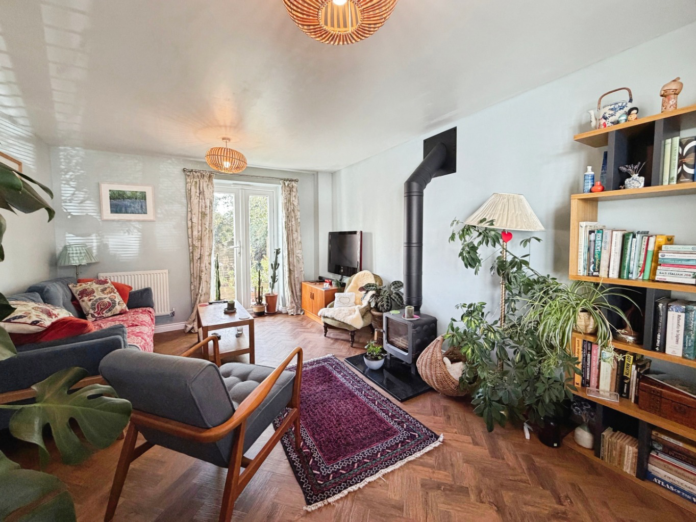 Helston, Deceptively spacious home, photo 3