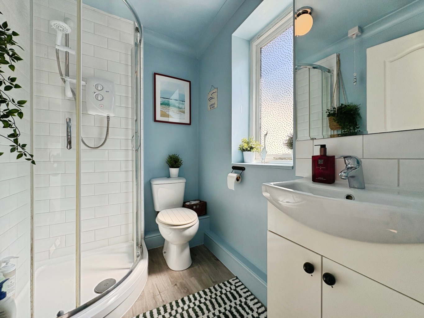 Swanpool, Spacious Maisonette close to the beach, photo 16