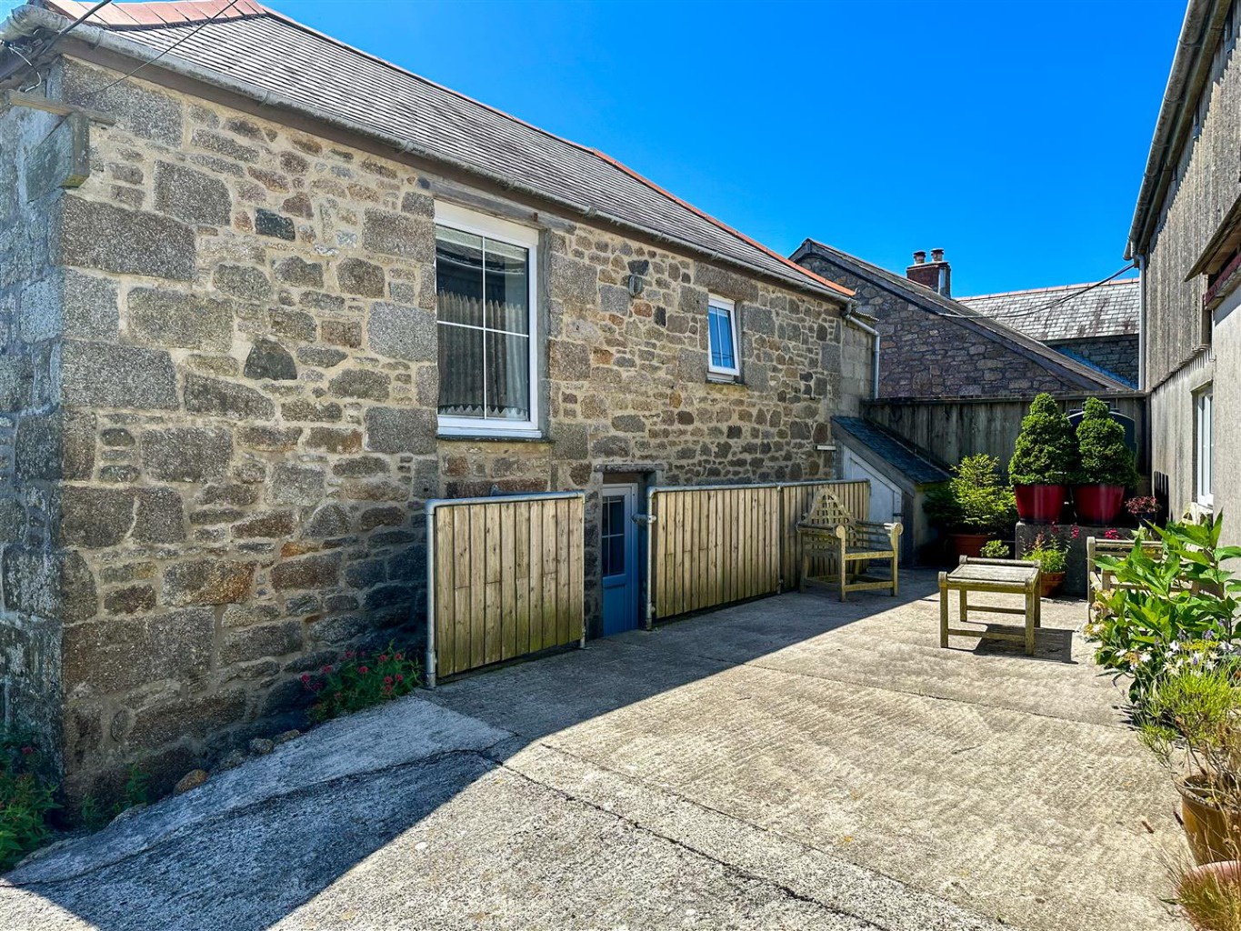 Coverack Bridges, Beautiful three bed barn conversion, photo 23