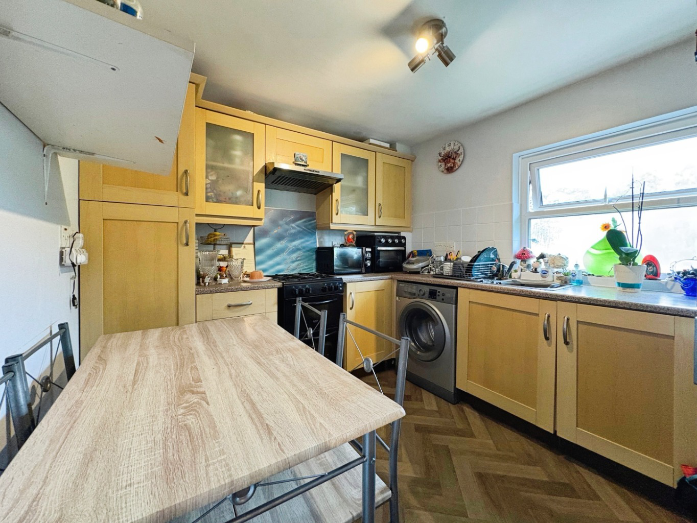 Helston, Ideal first home with garden, photo 6