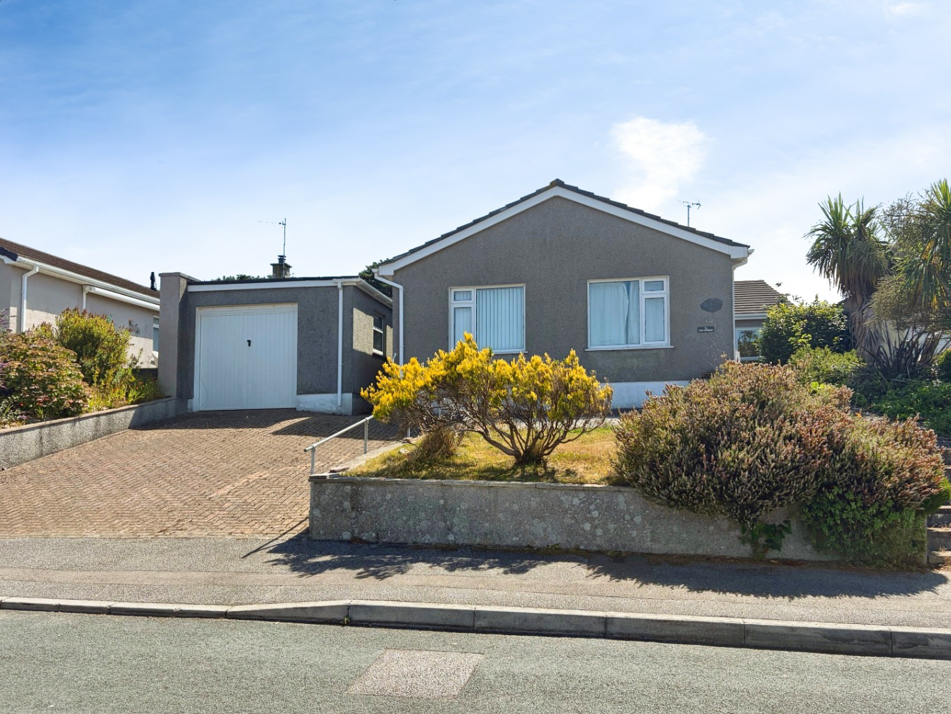Helston, Detached three bed bungalow with no chain, photo 10
