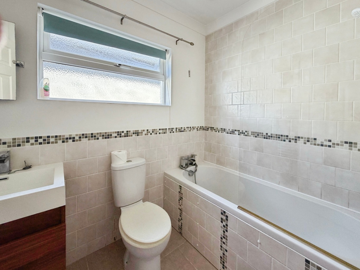 Helston, Detached three bed bungalow with no chain, photo 17