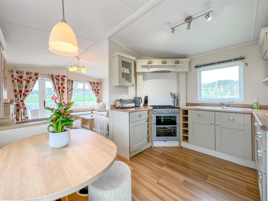 Praa Sands Holiday Village, Praa Sands, Penzance, Cornwall, TR20, photo 12