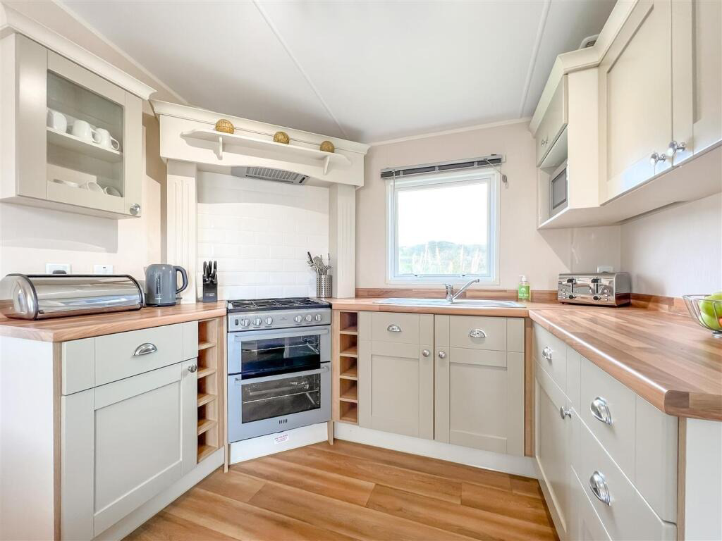 Praa Sands Holiday Village, Praa Sands, Penzance, Cornwall, TR20, photo 7
