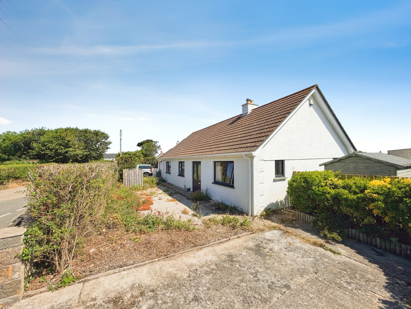 The Lizard, Detached bungalow in village location