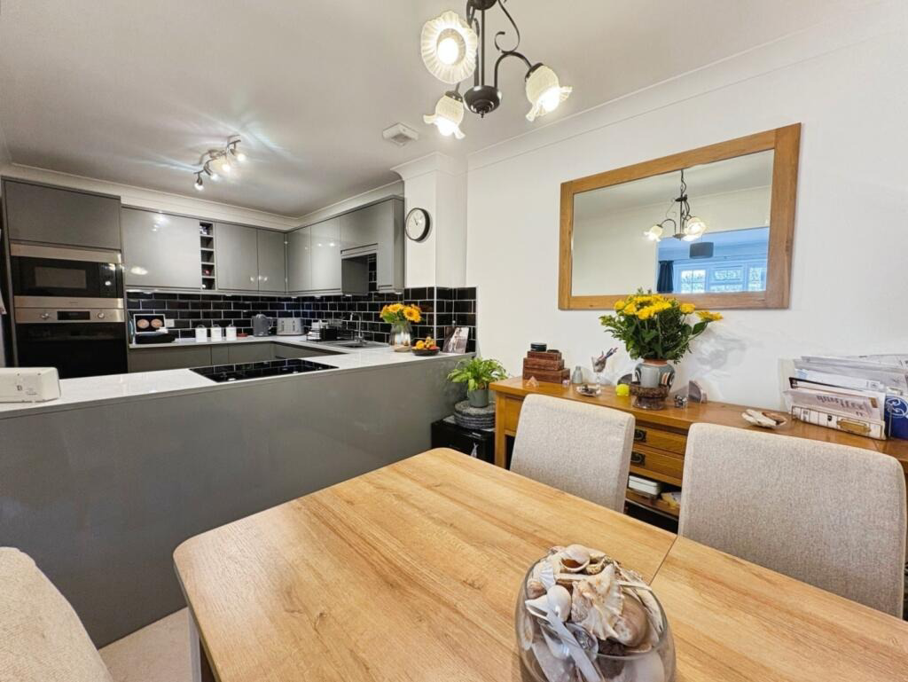 Helston, Cottage close to town centre, photo 10