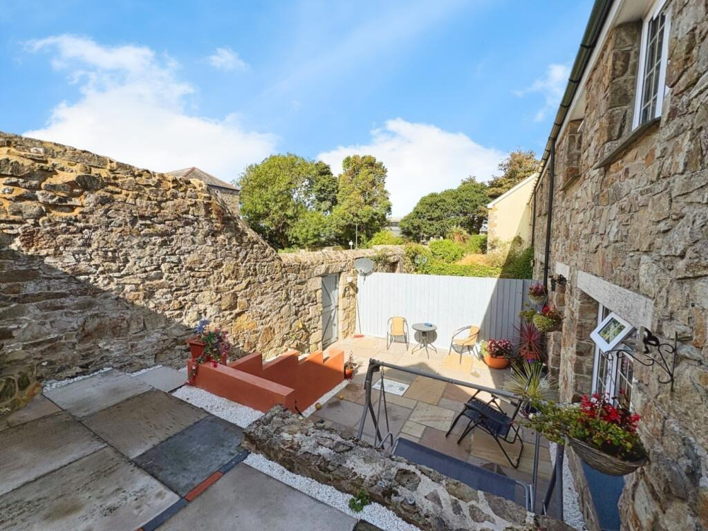 Helston, Cottage close to town centre, photo 11