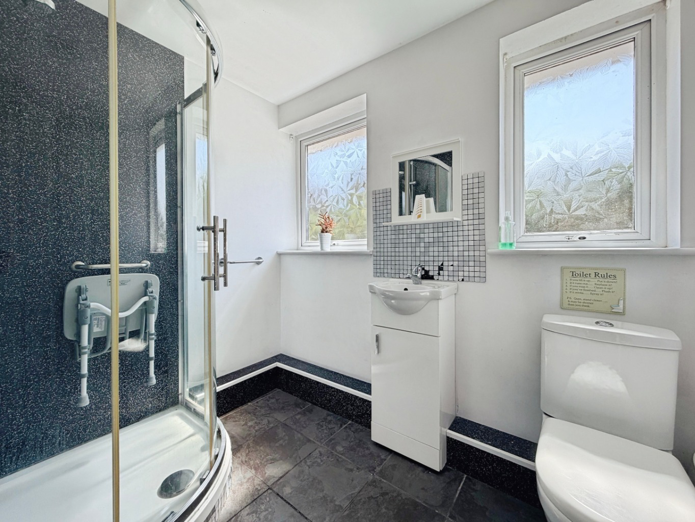 Porthleven, Bungalow with countryside views and no chain, photo 14