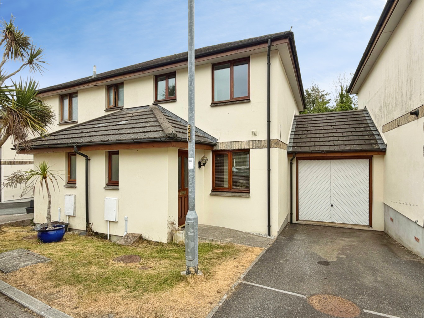 Hayle, Two bed home in popular town location