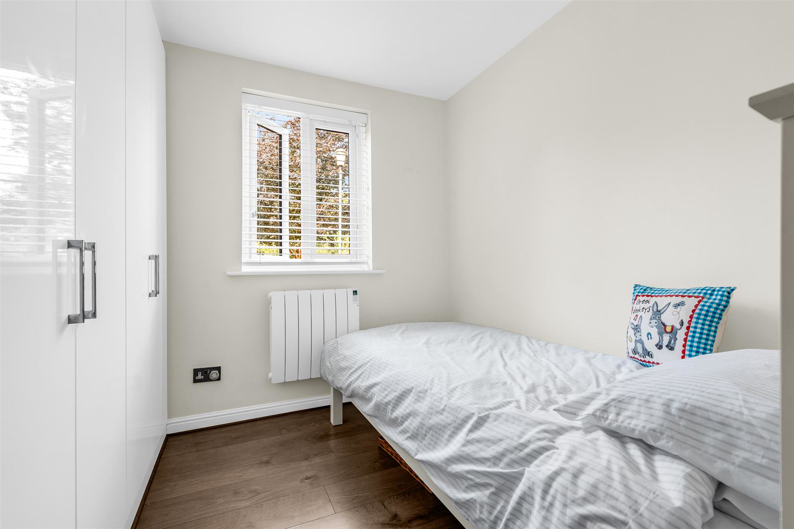 Deer Close, Hertford, photo 12
