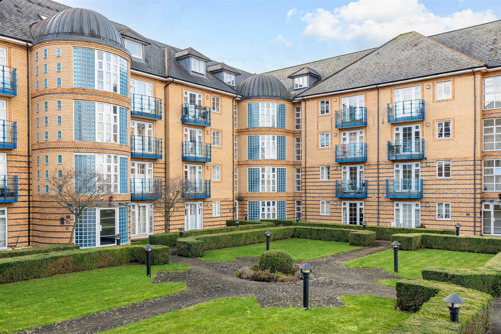 Newland Gardens, Hertford