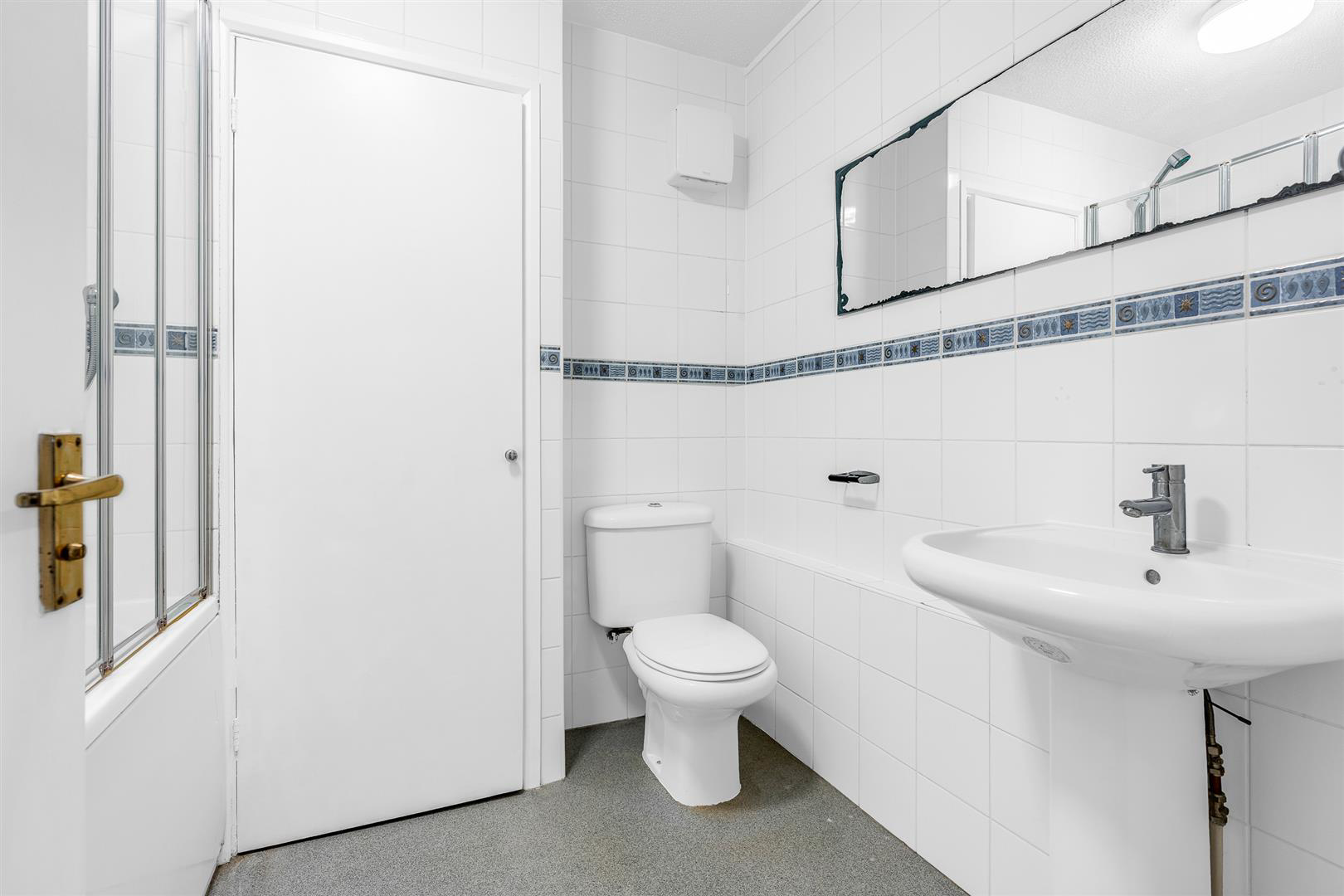 The Spinney, Hertford, photo 11