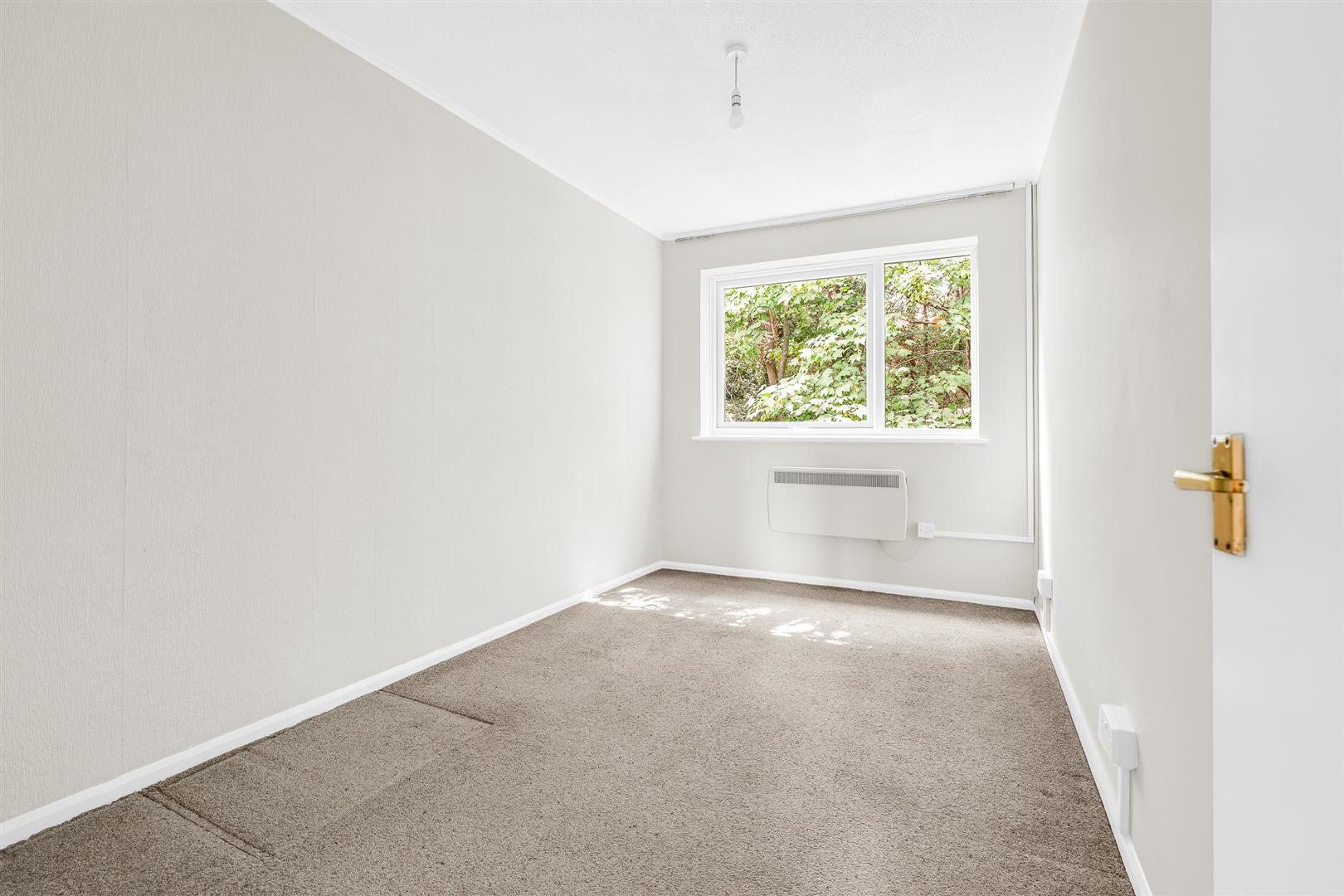 The Spinney, Hertford, photo 6