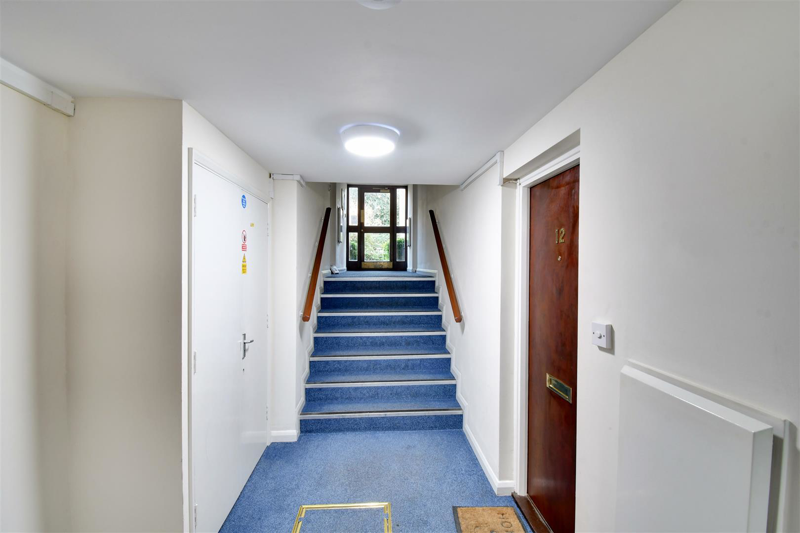 Nags Head Close, Hertford, photo 11