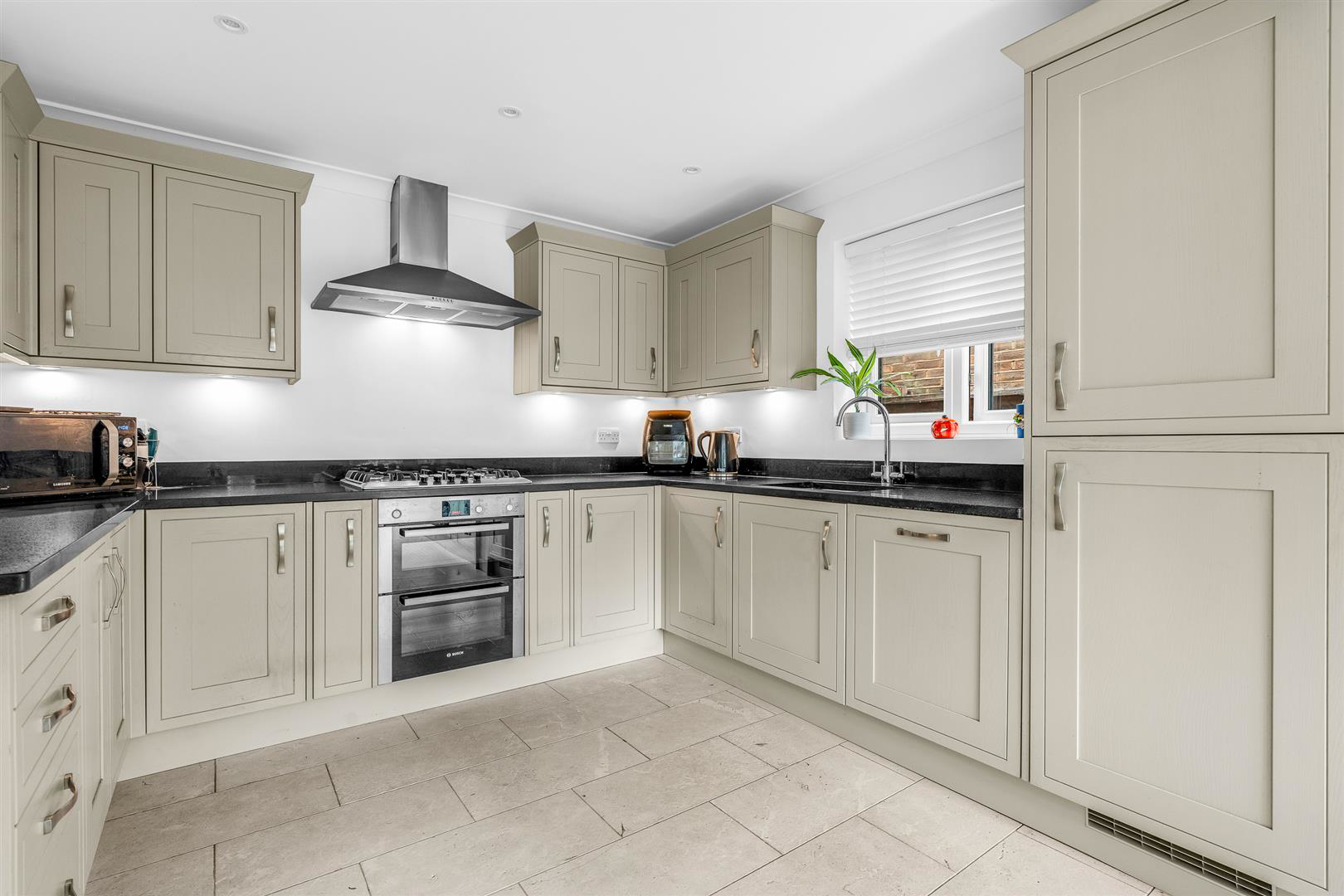 Harlings, Hertford Heath, photo 4