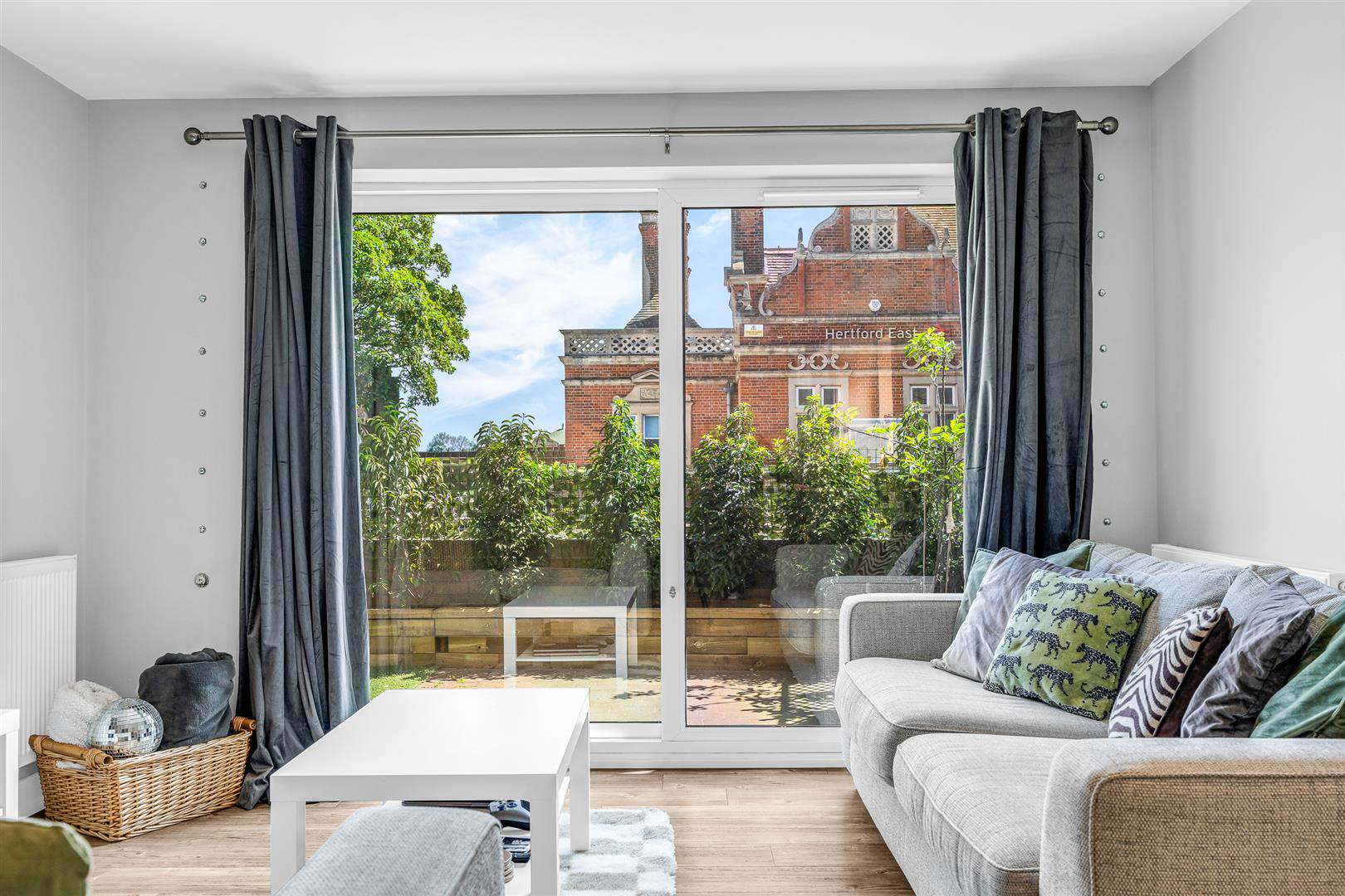 Barker Court, Hertford, photo 3