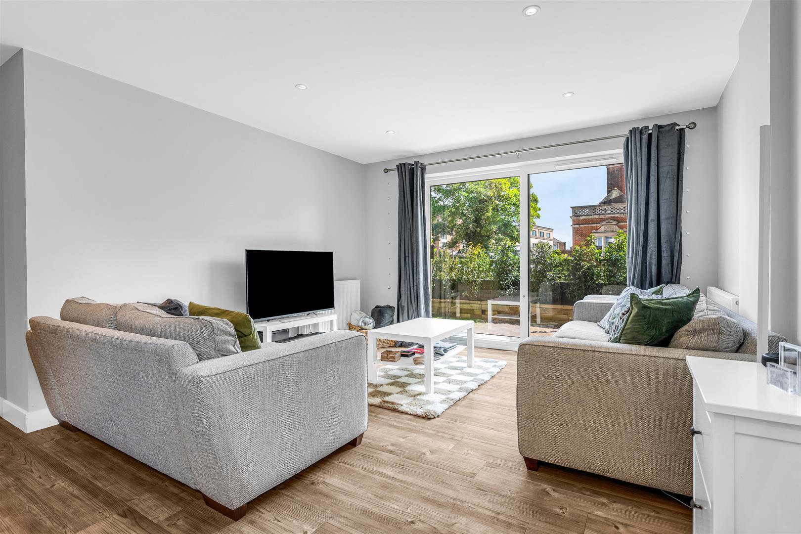 Barker Court, Hertford, photo 2