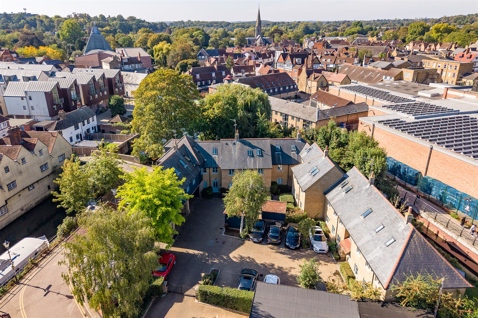 Coopers Court, Hertford, photo 3