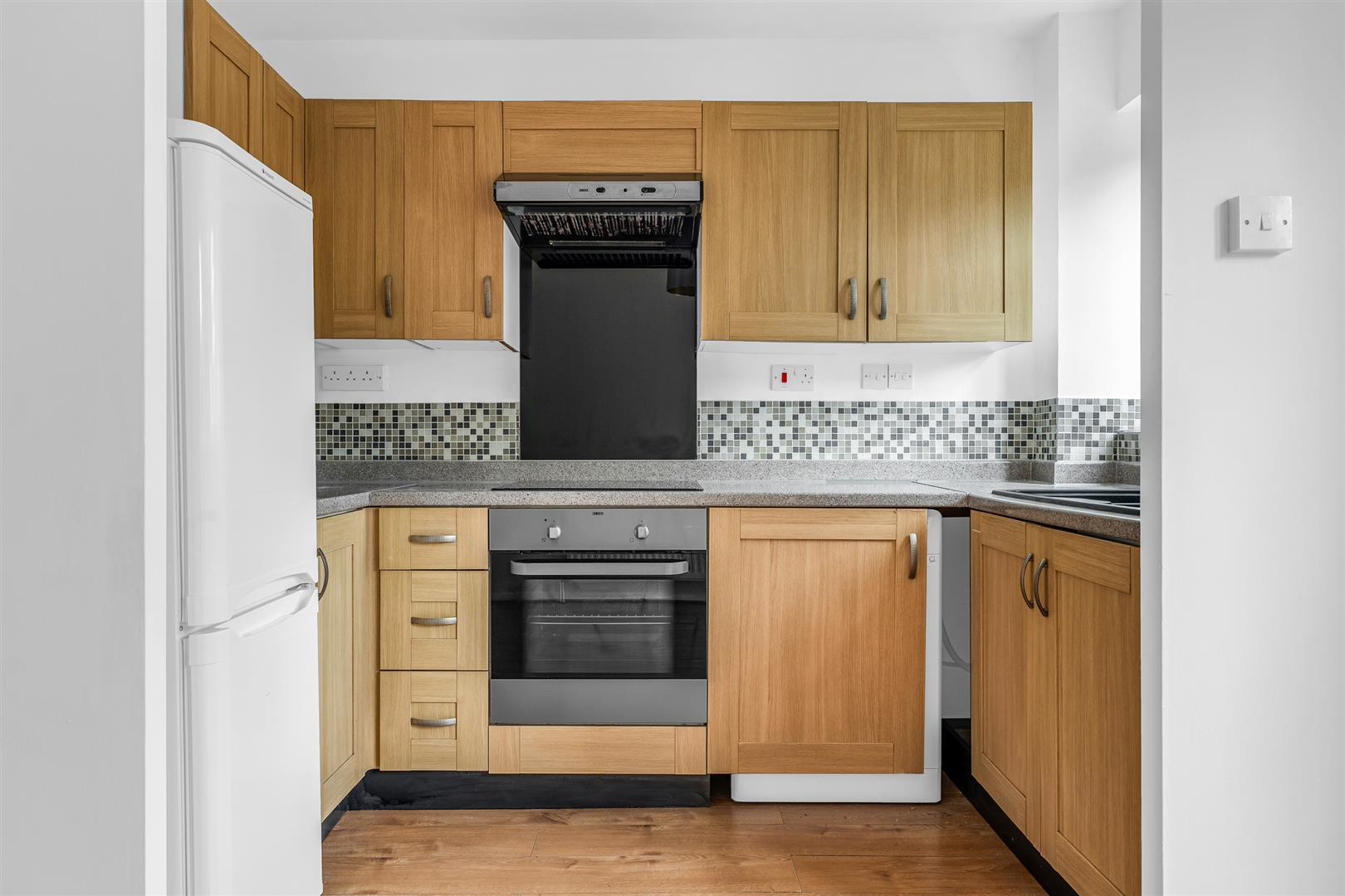 Ladywood Road, Hertford, photo 5