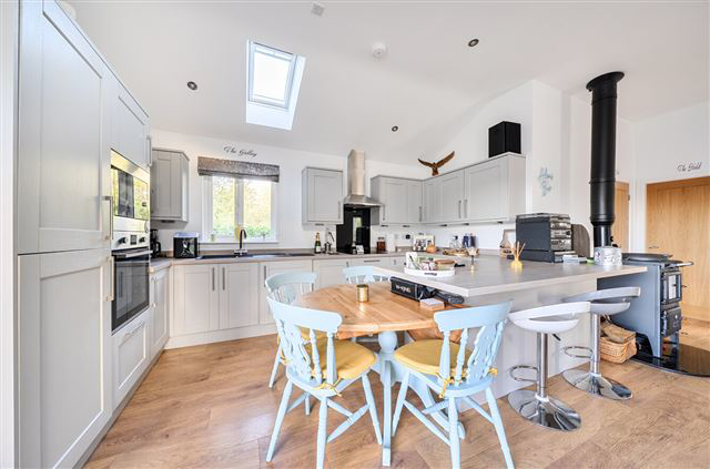 Maplewood Drive, Lingfield, Surrey, RH7 6GQ, photo 20
