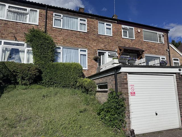 Farningham Road, Caterham, Surrey, CR3 6LG