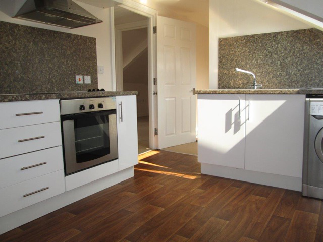 Brighton Road, Horley, Surrey, RH6 7HD, photo 4