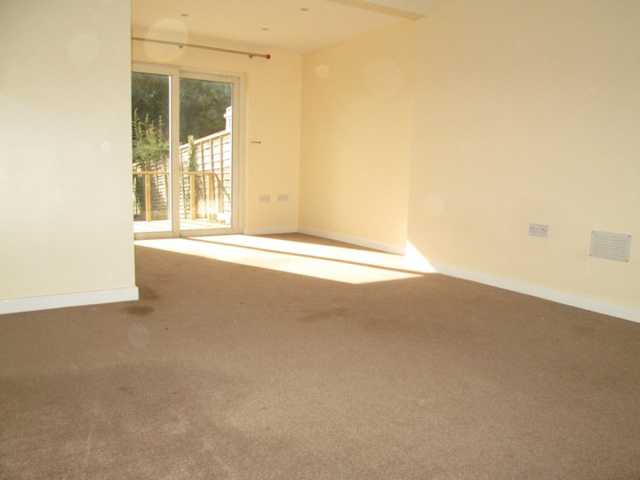 Radstock Way, Merstham, Redhill, Surrey, RH1 3NG, photo 4