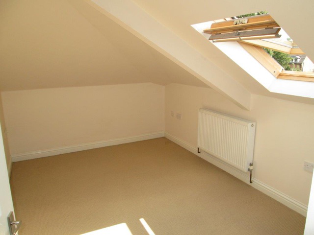 Brighton Road, Horley, Surrey, RH6 7HD, photo 8