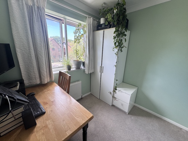 Rickwood, Langshott, Horley, Surrey, RH6 9DF, photo 12