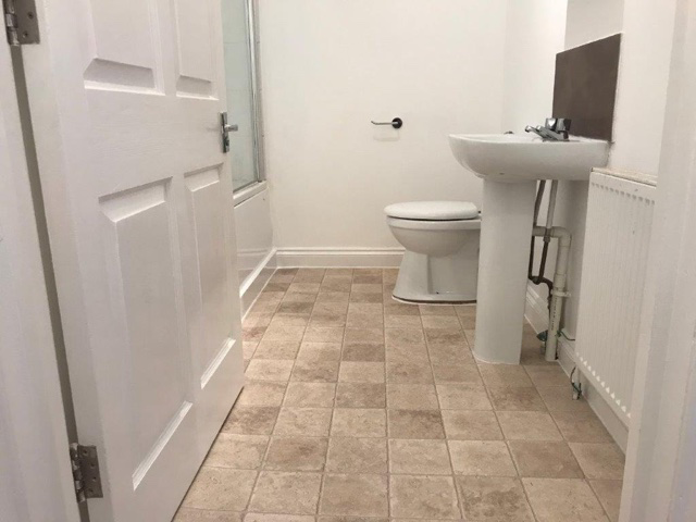 26 Brighton Road, Horley, Surrey, RH6 7HD, photo 5
