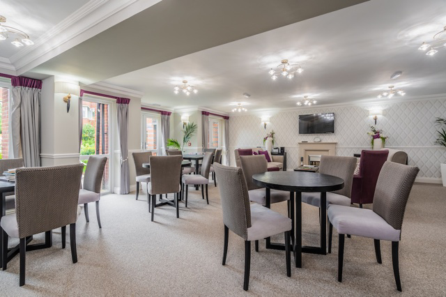 McIndoe Lodge, Garland Road, East Grinstead, West Sussex, RH19 1FU, photo 3