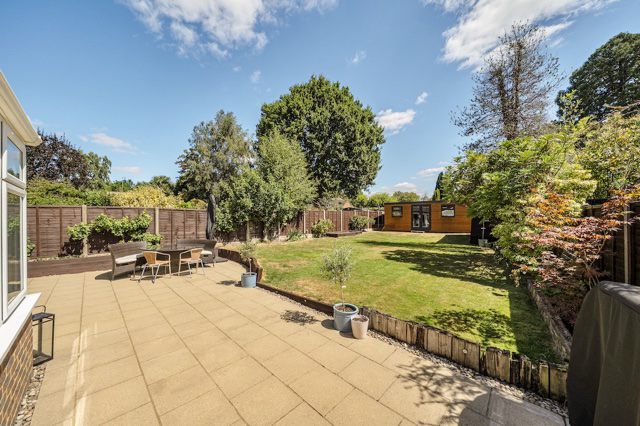 Newlands Park, Copthorne, Crawley, West Sussex, RH10 3EW, photo 15