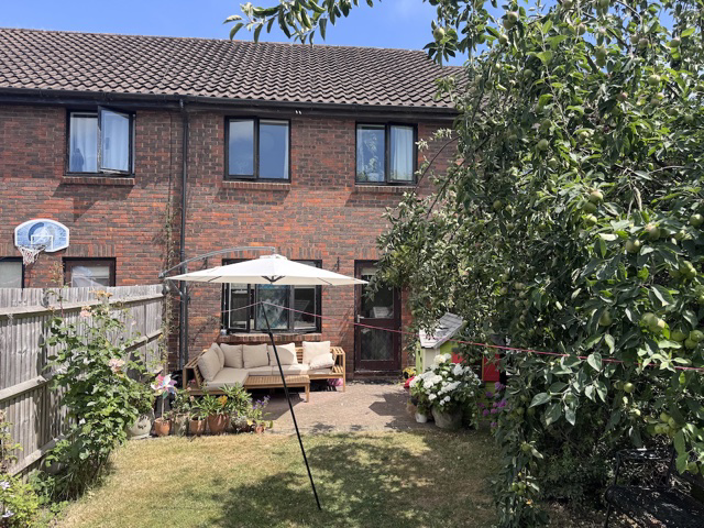 Rickwood, Langshott, Horley, Surrey, RH6 9DF, photo 18