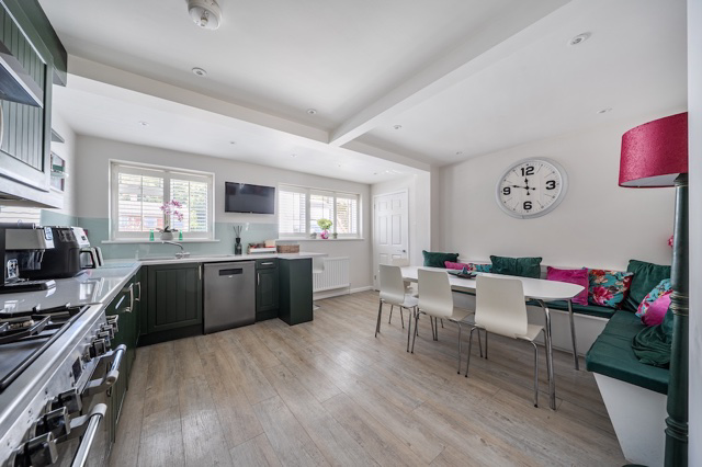 Newlands Park, Copthorne, Crawley, West Sussex, RH10 3EW, photo 6