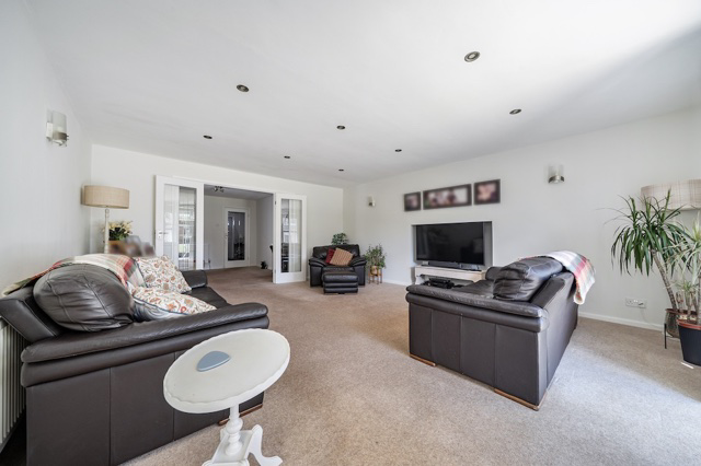 Newlands Park, Copthorne, Crawley, West Sussex, RH10 3EW, photo 4