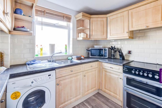 Caburn Heights, Southgate, Crawley, West Sussex, RH11 8QX, photo 3