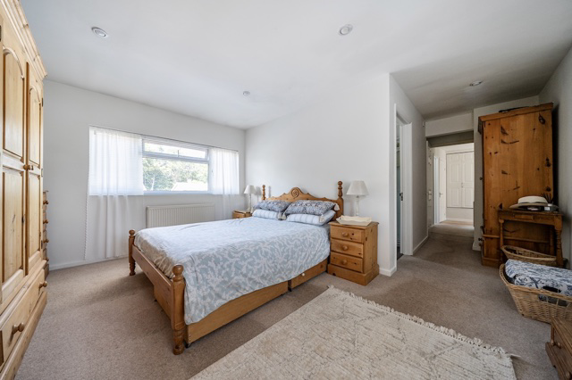 Newlands Park, Copthorne, Crawley, West Sussex, RH10 3EW, photo 8