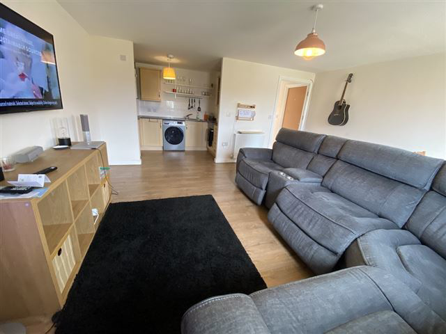 Lounge to Kitchen