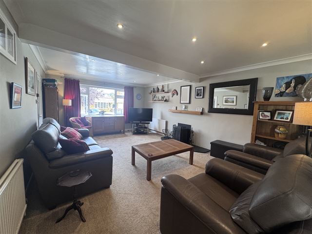 Akehurst Close, Copthorne, Crawley, West Sussex, RH10 3QQ, photo 4