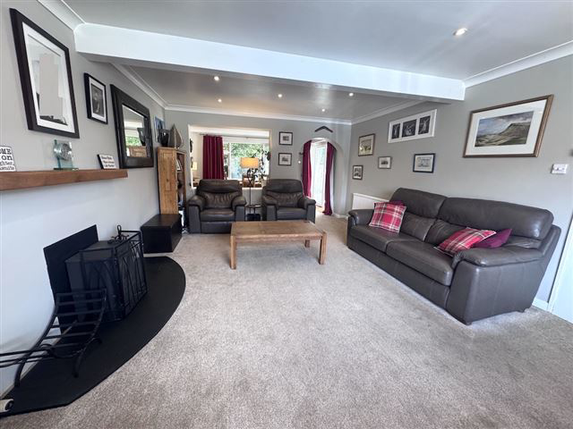 Akehurst Close, Copthorne, Crawley, West Sussex, RH10 3QQ, photo 5