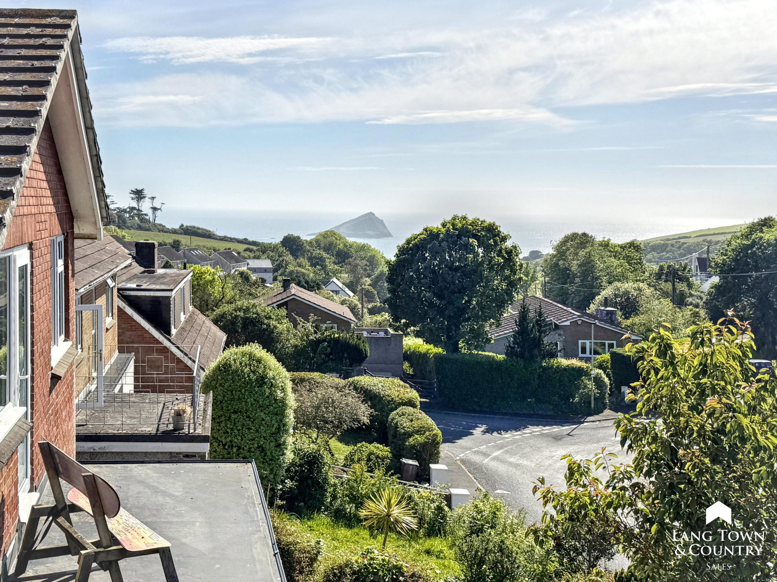 Mewstone Avenue, Wembury, Plymouth, photo 14