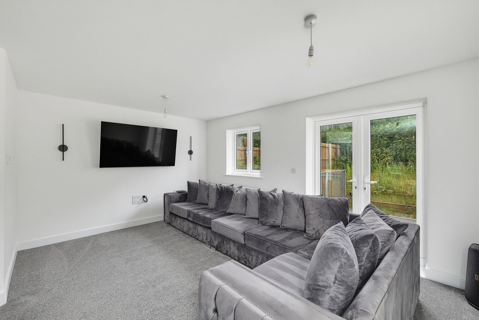 Chaucer Gardens, Manadon, Plymouth, Devon, PL5 3EQ, photo 3