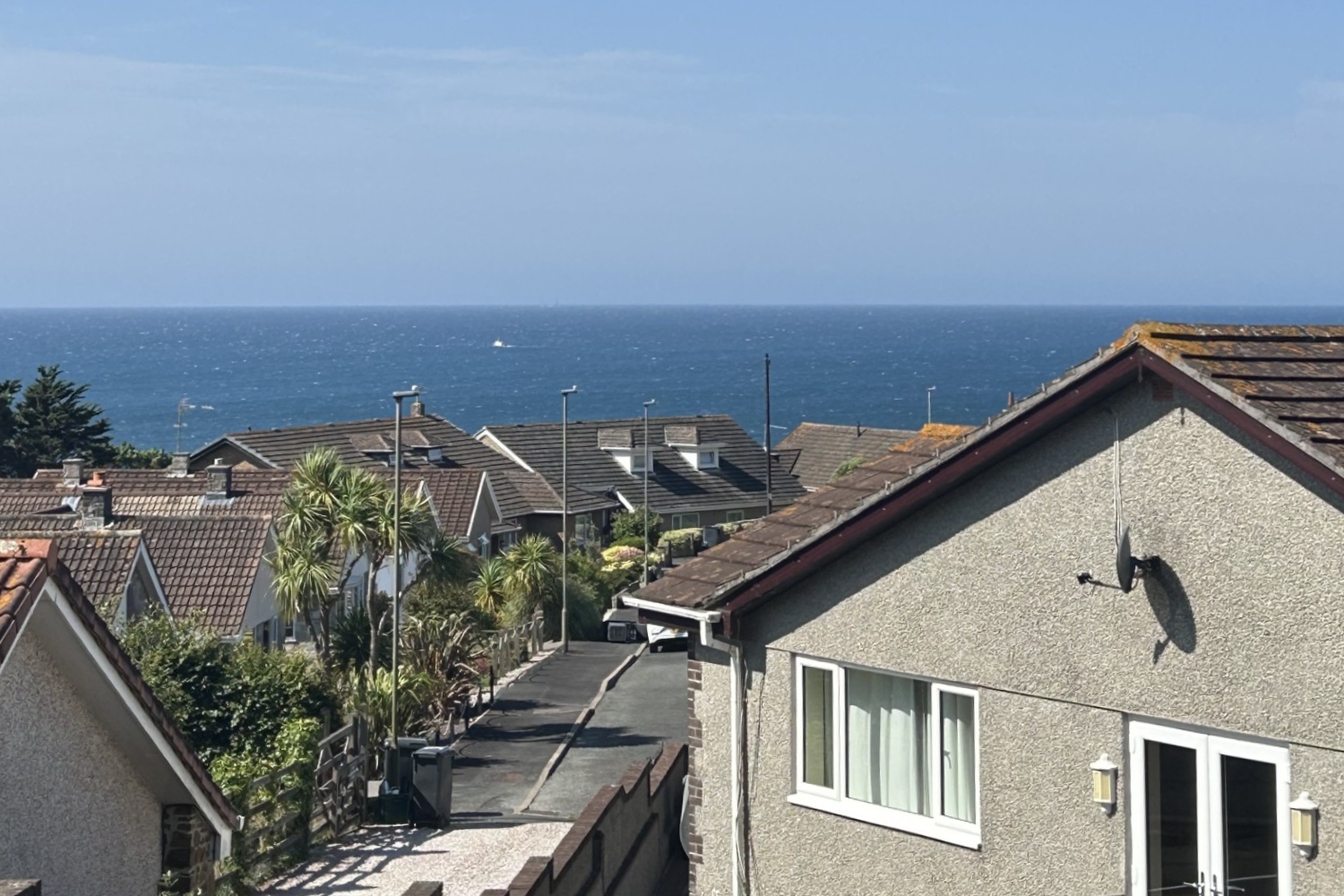 Longlands Drive, Heybrook Bay, Plymouth., photo 3