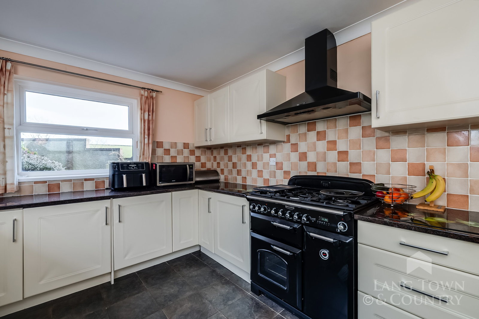 Longlands Drive, Heybrook Bay, Plymouth., photo 6