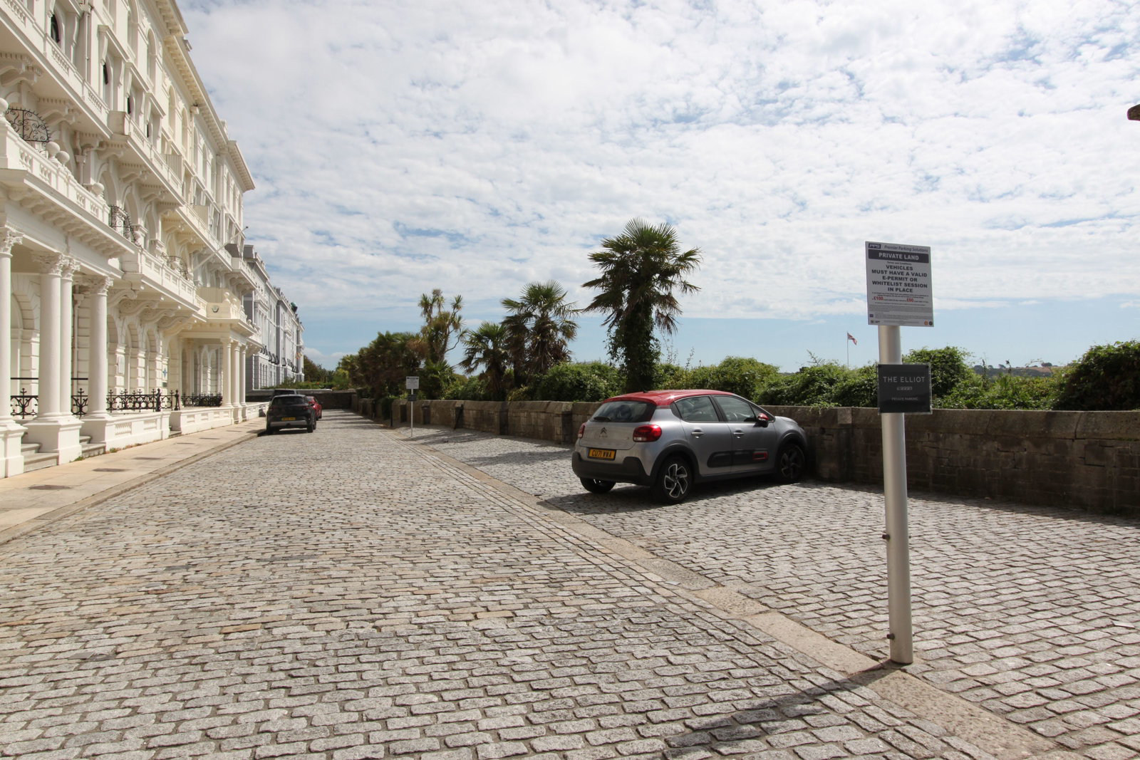 Elliot Terrace, The Hoe, Plymouth, photo 30